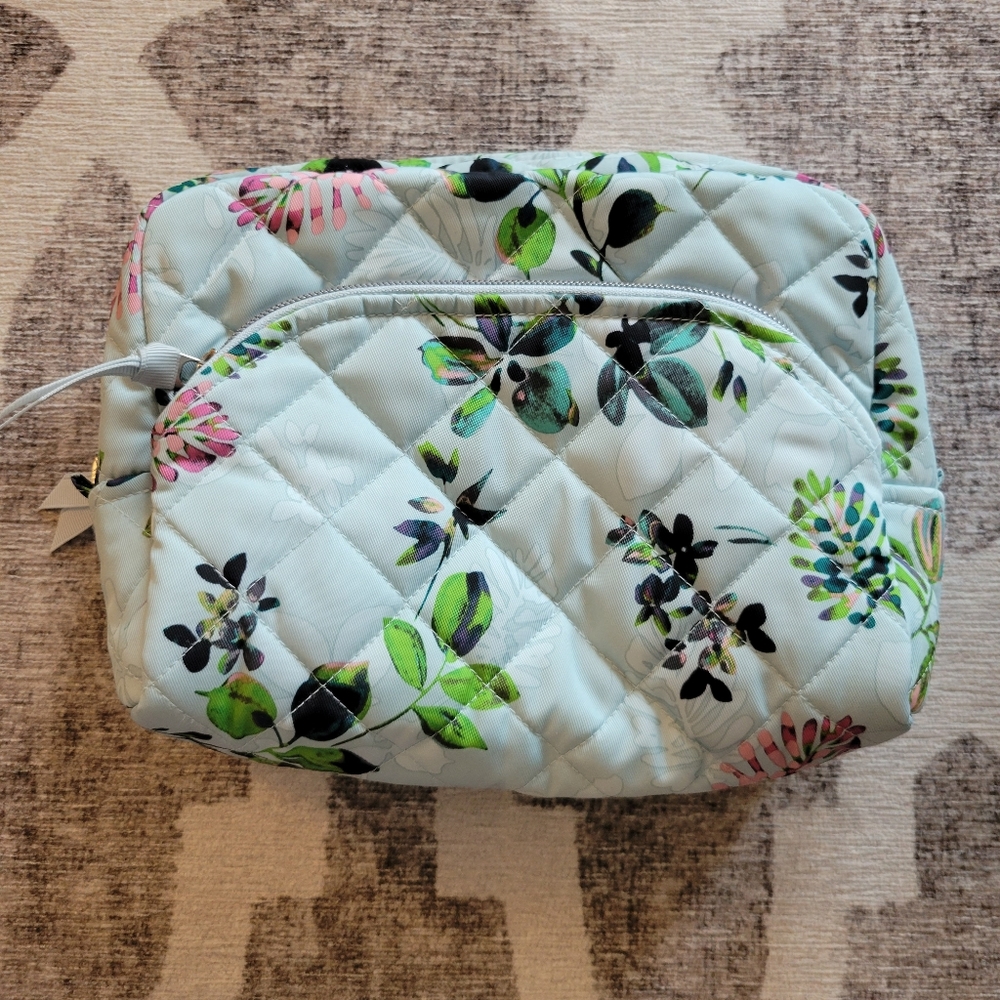 Vera Bradley Large Cosmetic Bag in Seawater Blooms Performance Twill